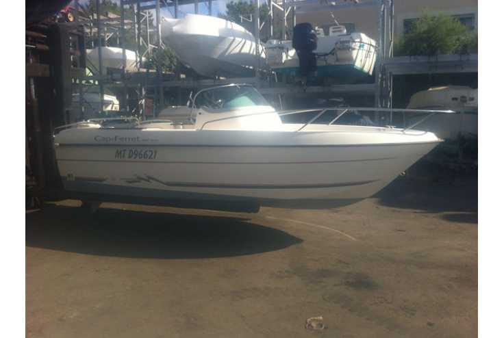 bateau B2 MARINE CAP FERRET 502 SWA occasion Bouches du Rhone - PACA   11 000 �